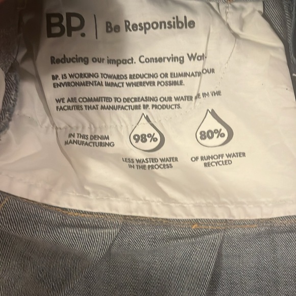 NWT Cute denim mini skirt - Picture 5 of 6